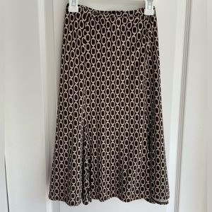 Anne Taylor, small, 100% Rayon flare skirt, brown/ ivory chain link pattern.